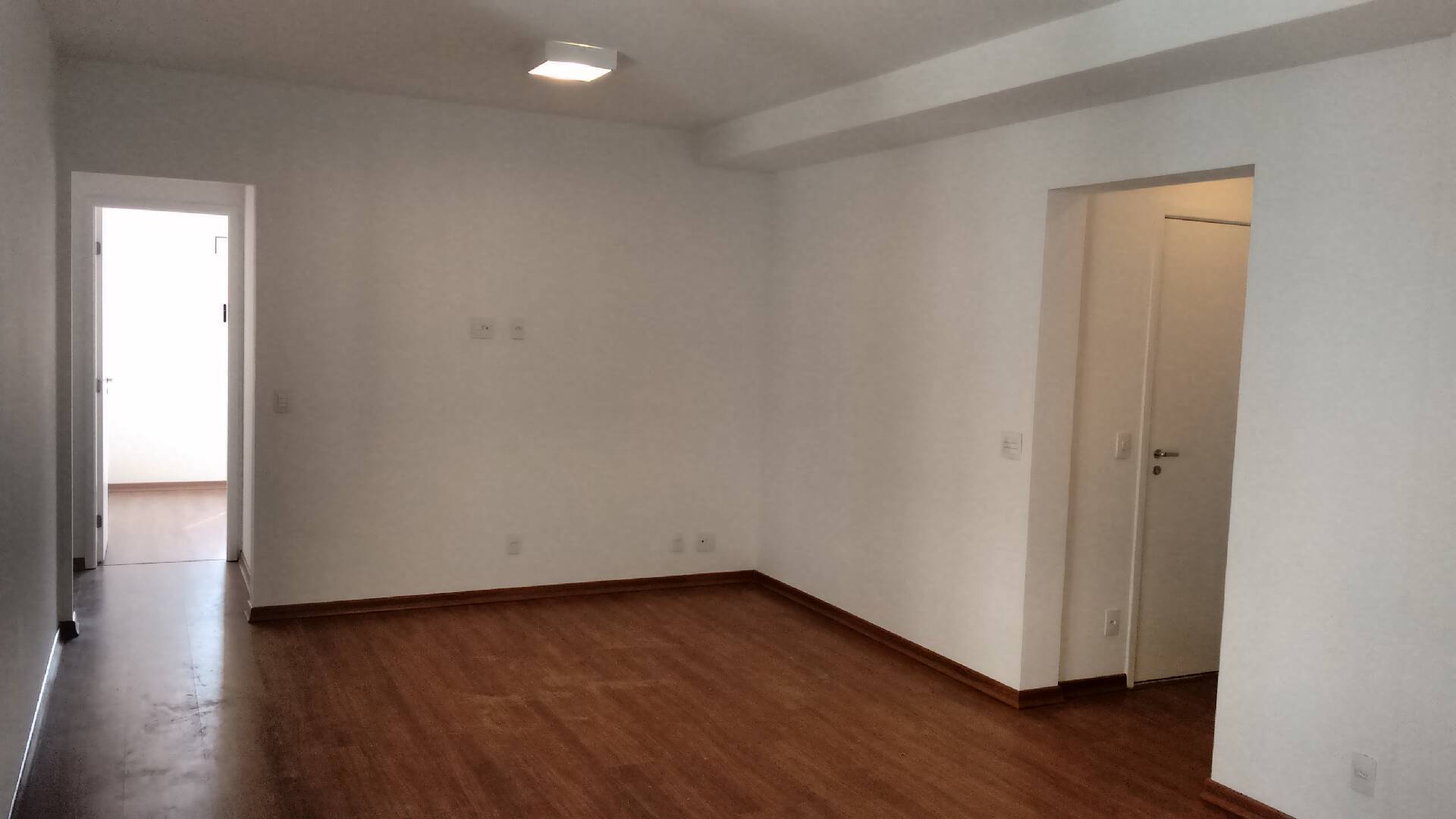 #703LZ - Apartamento para Venda em São Paulo - SP