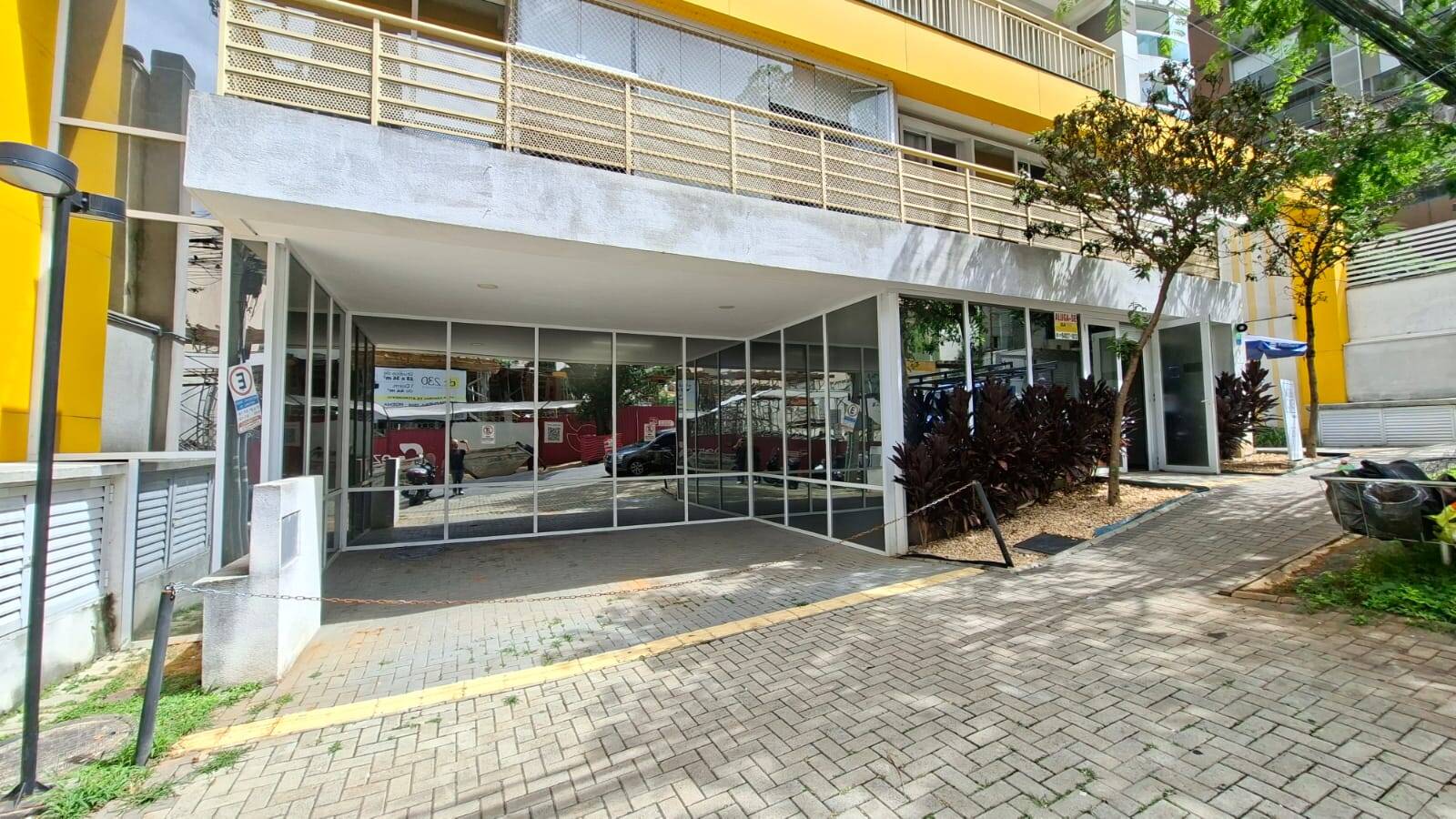 #2056LL - Loja para Venda em São Paulo - SP