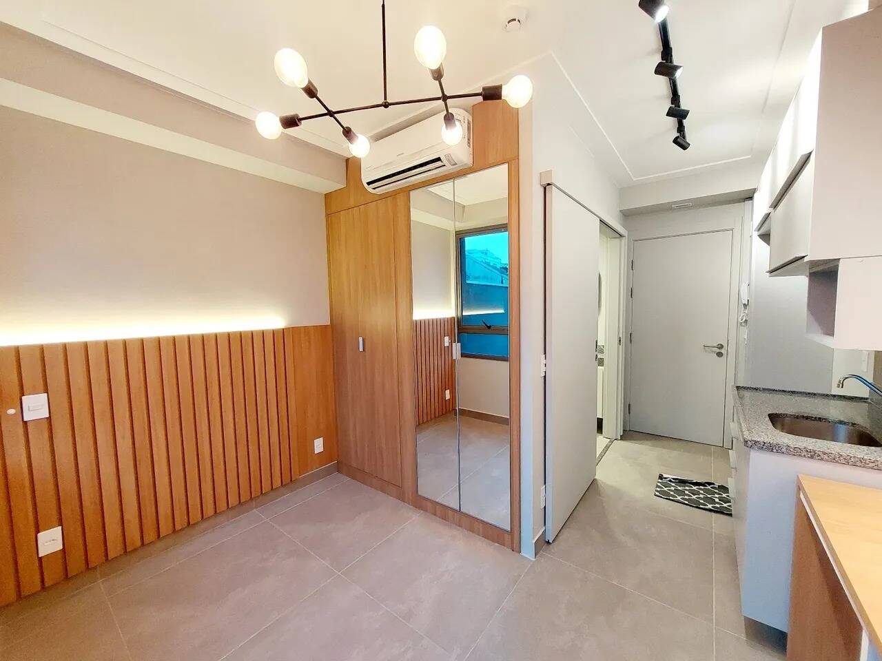#913LZ - Apartamento para Venda em São Paulo - SP