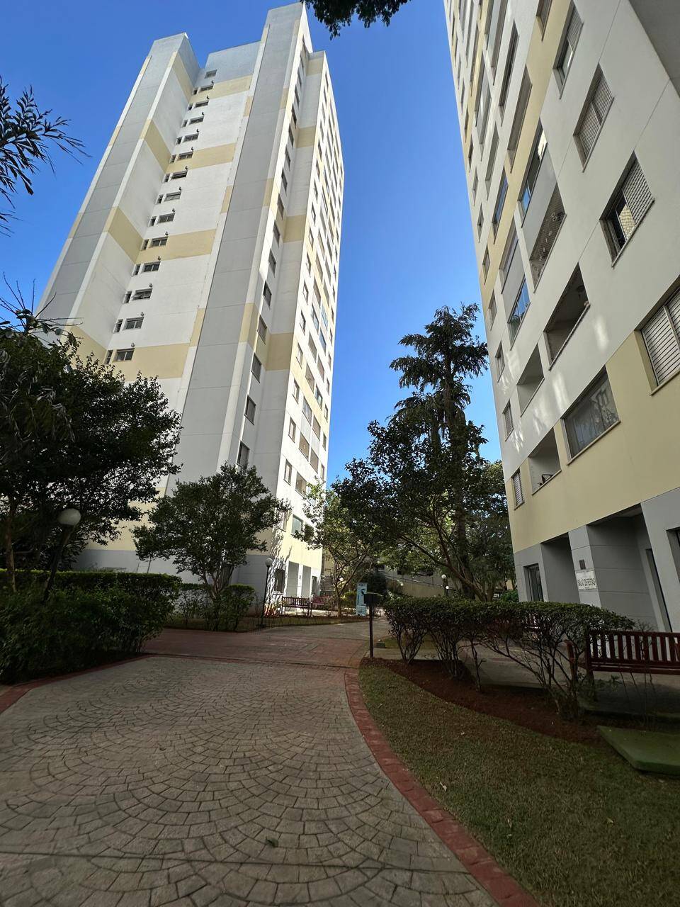 #2070LL - Apartamento para Locação em São Paulo - SP