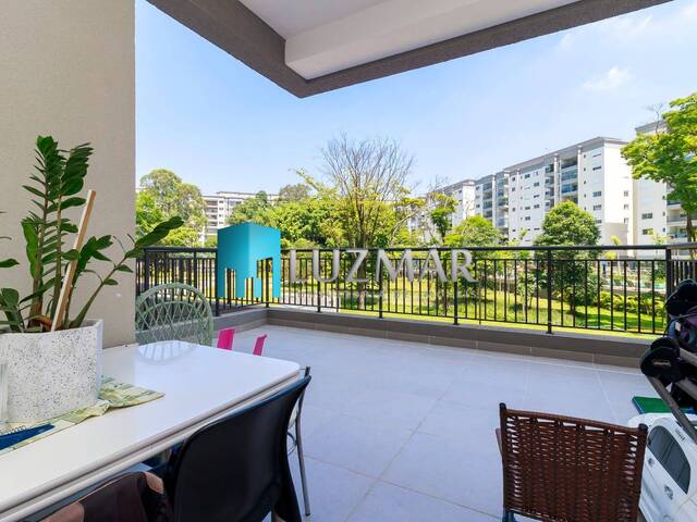 #827LZ - Apartamento para Venda em São Paulo - SP