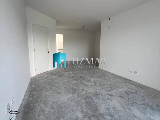 #922LL - Apartamento para Venda em Embu das Artes - SP