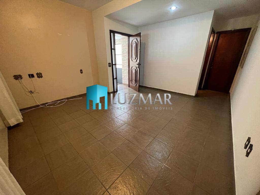 Casa, 4 quartos, 207 m² - Foto 3