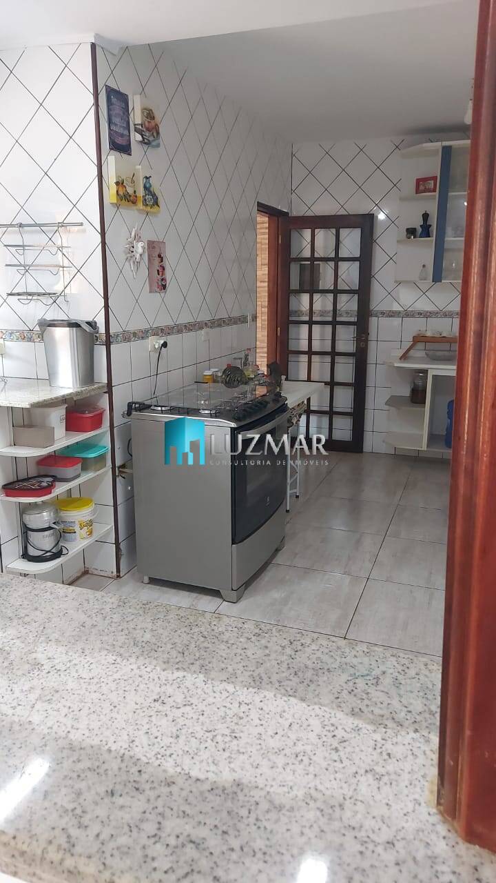 Casa, 3 quartos, 250 m² - Foto 8