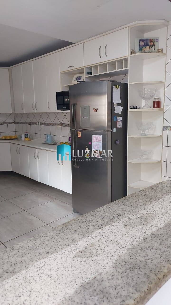 Casa, 3 quartos, 250 m² - Foto 10