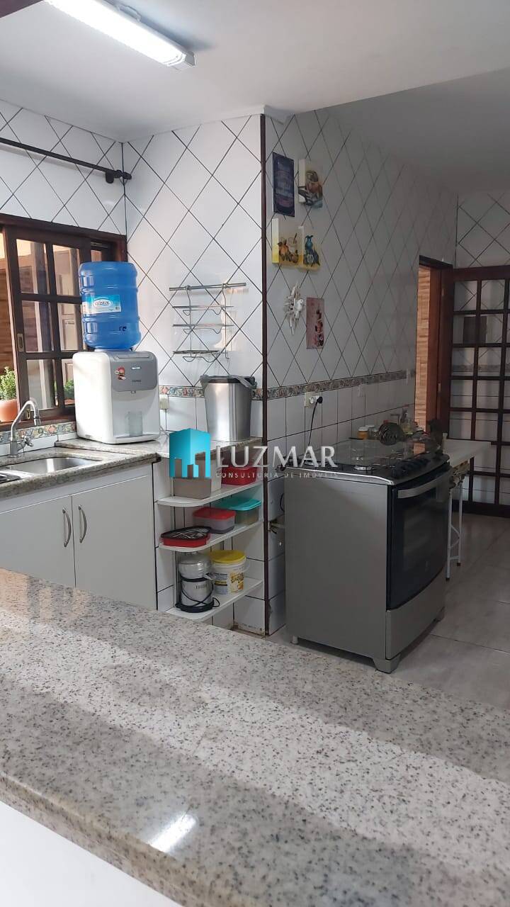 Casa, 3 quartos, 250 m² - Foto 9