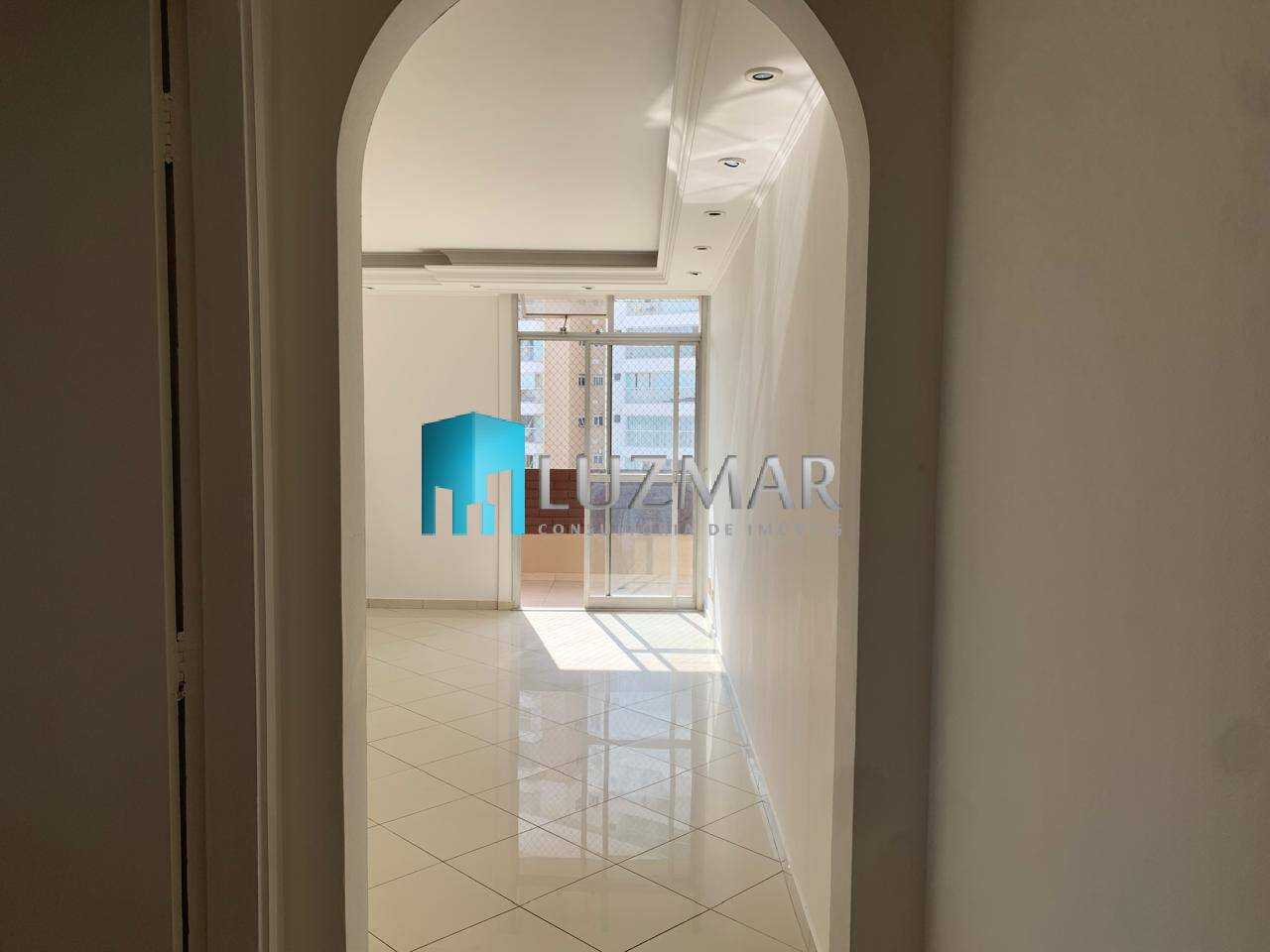 Apartamento para alugar com 3 quartos, 87m² - Foto 2