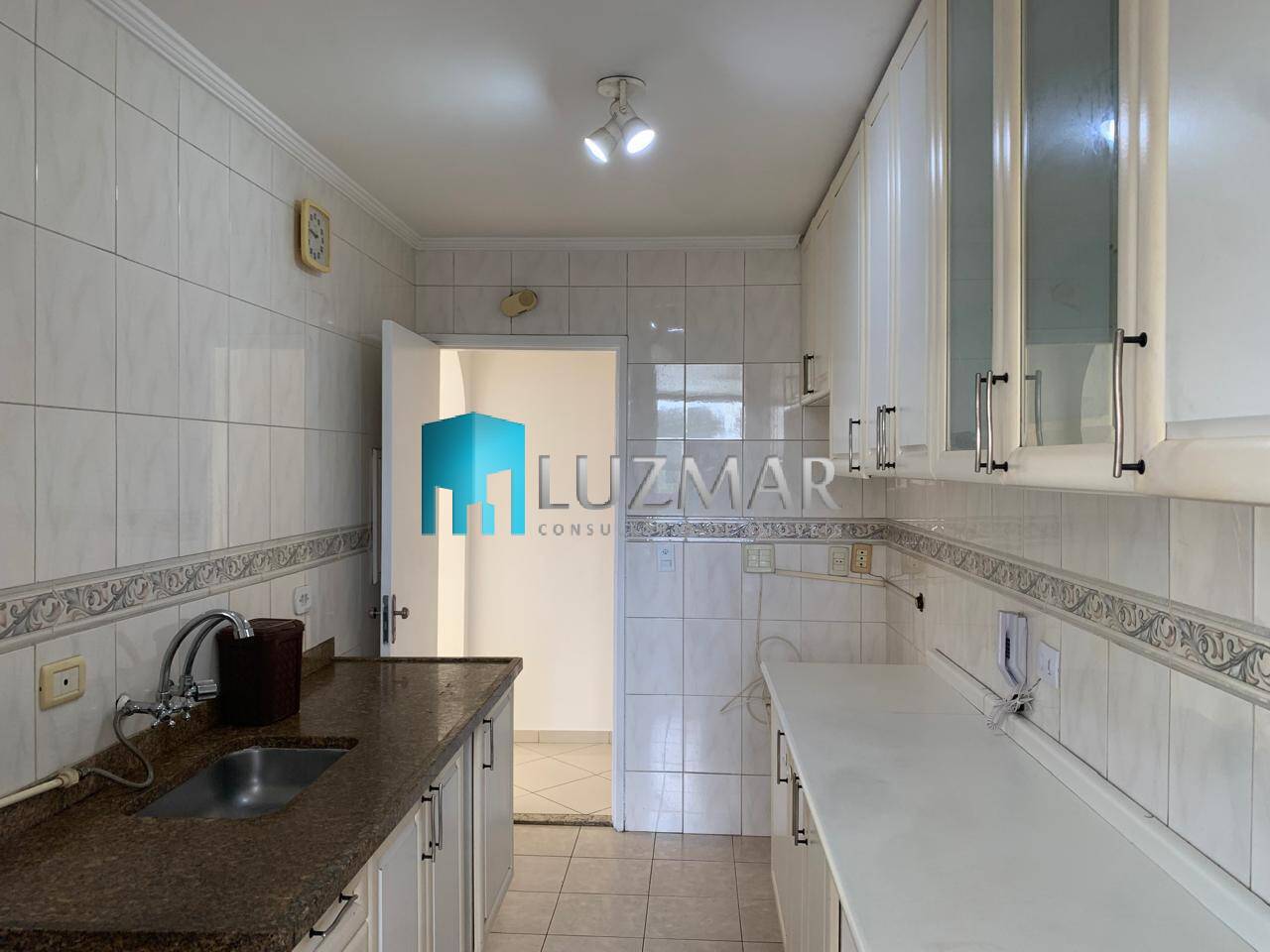 Apartamento para alugar com 3 quartos, 87m² - Foto 11