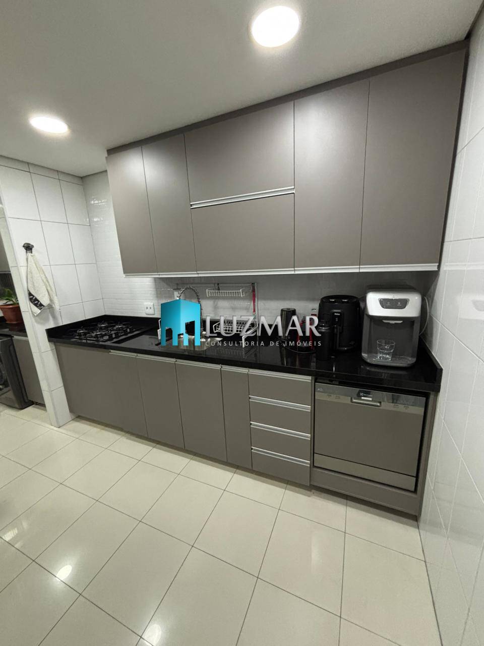 Apartamento à venda com 3 quartos, 66m² - Foto 4