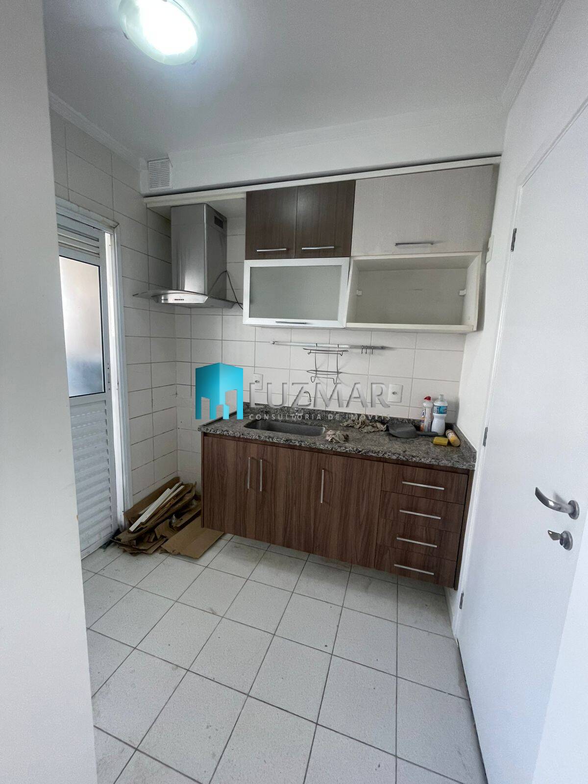 Apartamento à venda com 2 quartos, 67m² - Foto 3