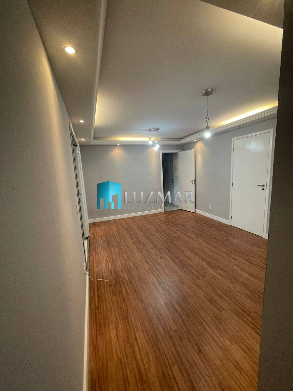 Apartamento à venda com 2 quartos, 67m² - Foto 1