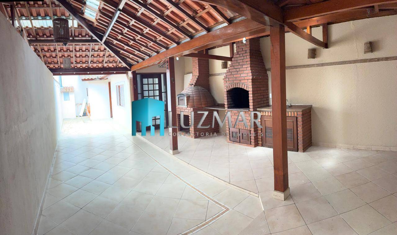 Casa, 3 quartos, 200 m² - Foto 1