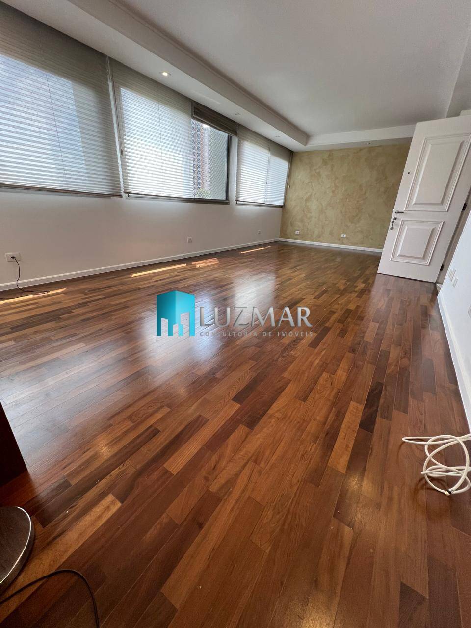 Apartamento, 3 quartos, 140 m² - Foto 2