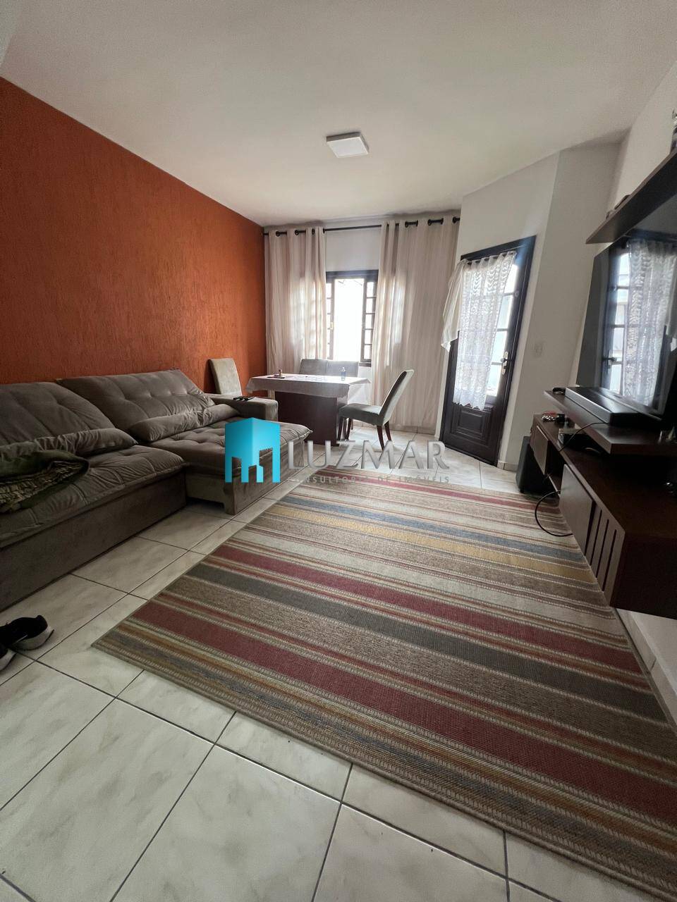 Casa, 3 quartos, 110 m² - Foto 1